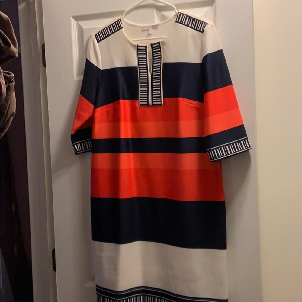 Women’s dress- knee length